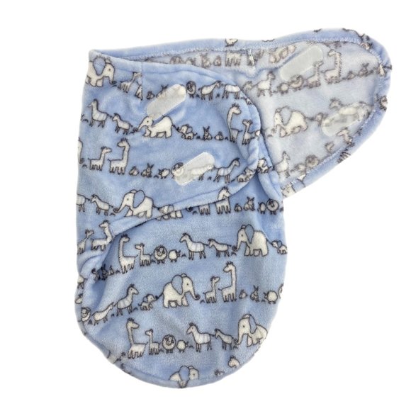 ELEMENTS OF STYLE Baby Family of Animals Light Blue Wrap Swaddle - Picture 4 of 9